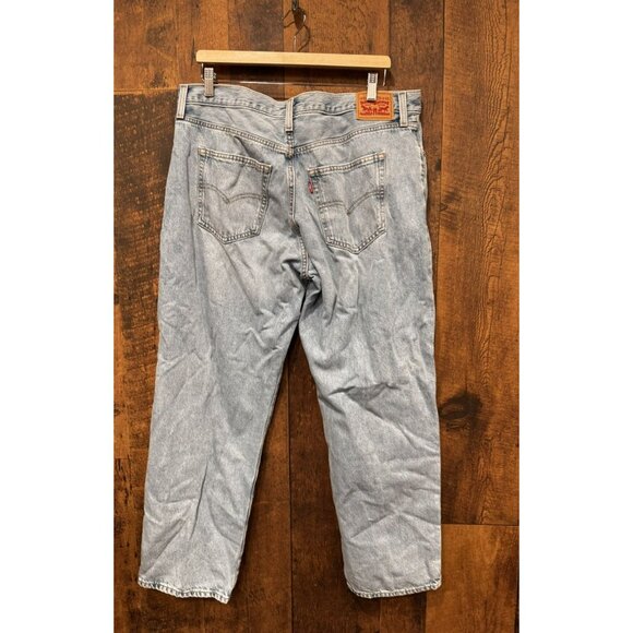 Levis Women’s 94 Baggy Light Blue Denim Jeans Size 34 EUC - Picture 3 of 7